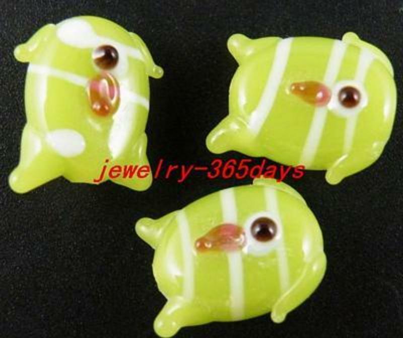 20 Handmade Lampwork Glass Greem Fish Spacers 16x15mm P436