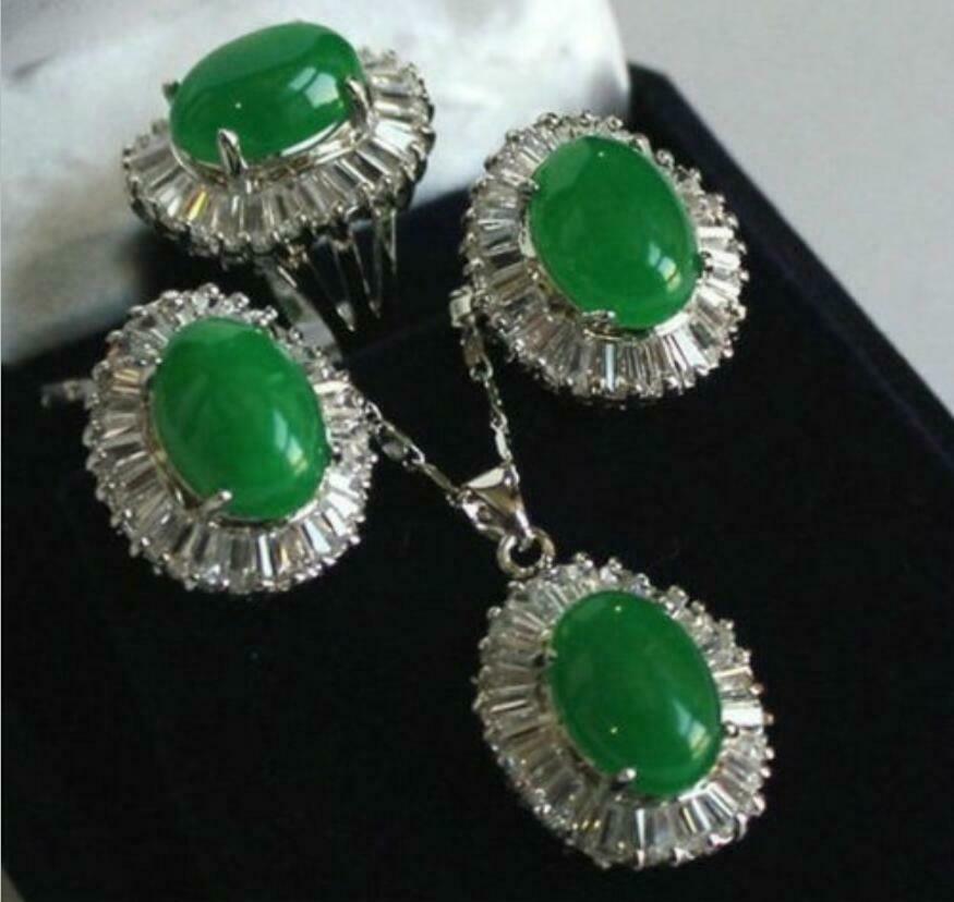 Stunning Green Jade Crystal Pendant Necklace Ring / Stud Earring Set