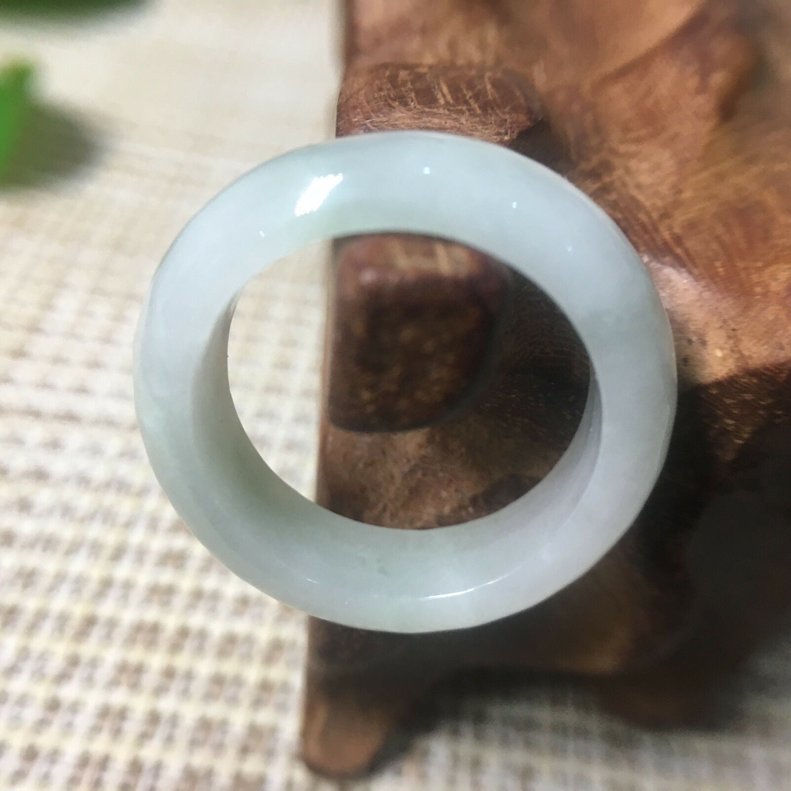 100% natural A Light green Jadeite Jade Ring æŒ‡çŽ¯ AAA