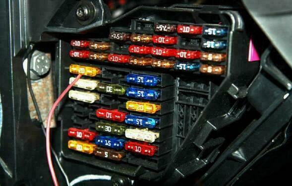 110Pcs Full Set of Hybrid Car Fuse Box Car Small and Medium-Sized Fuses