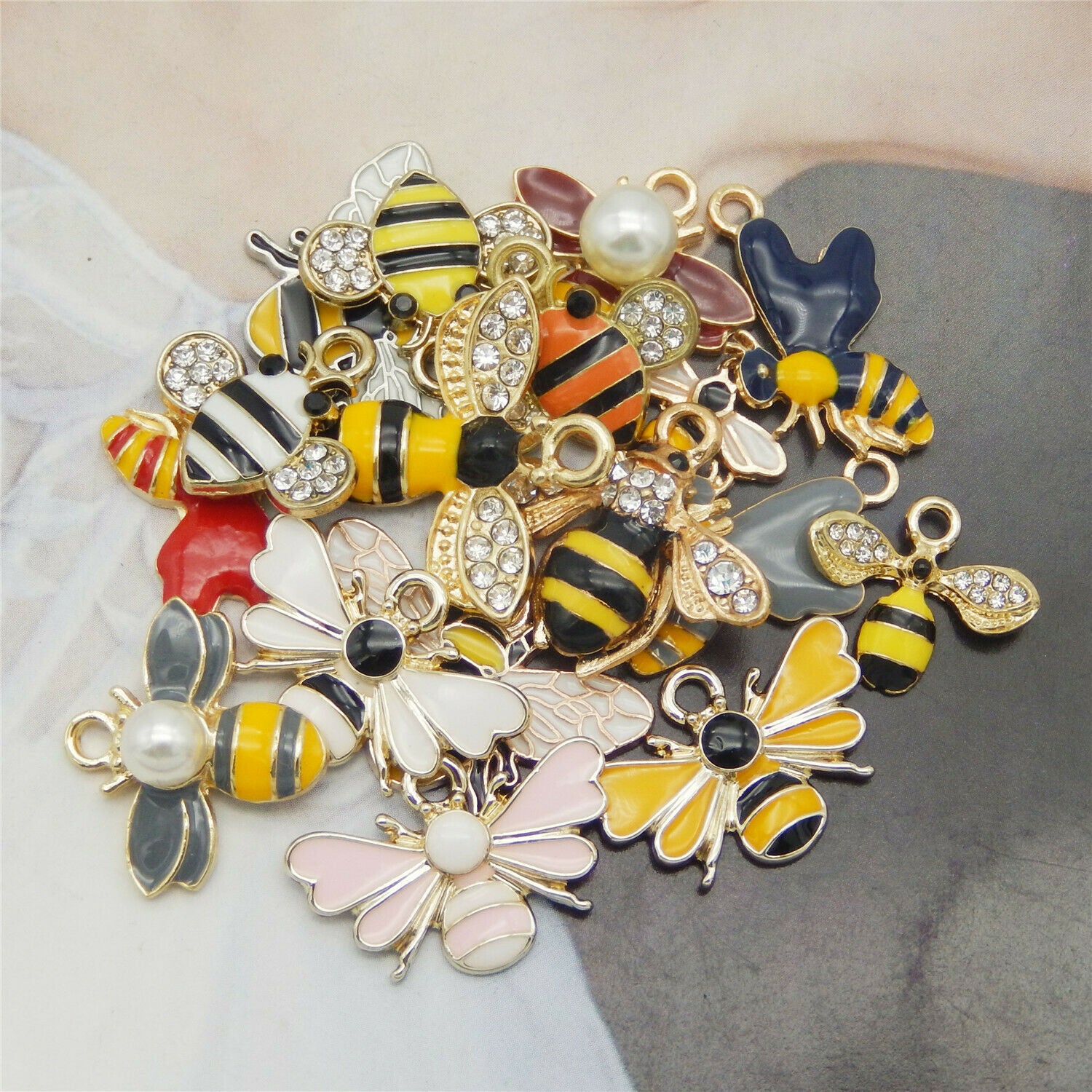 15 Mix Alloy Honeybee Enamel Charm Bee Bubblebee Pendant Winged Insect Jewelry