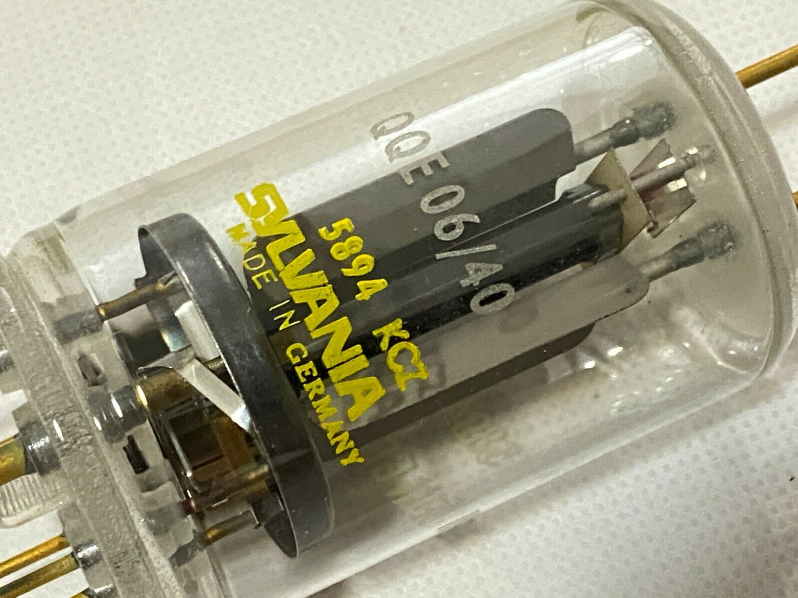 1pcs - SYLVANIA 5894 QQE06/40 Vacuum tube NOS NIB