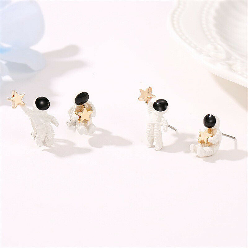 Asymmetric pentagram contracted earrings space astronauts earrings fashion w Qx