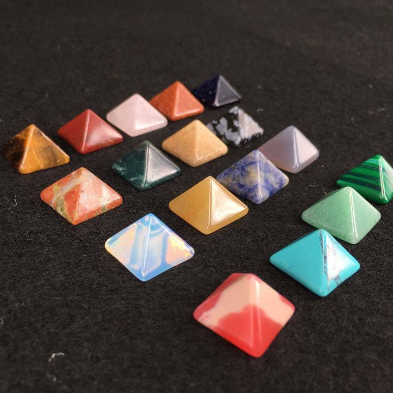 Lot of 7X Chakra Pyramid Stone Crystal Healing Meditation Natural Spirituality !