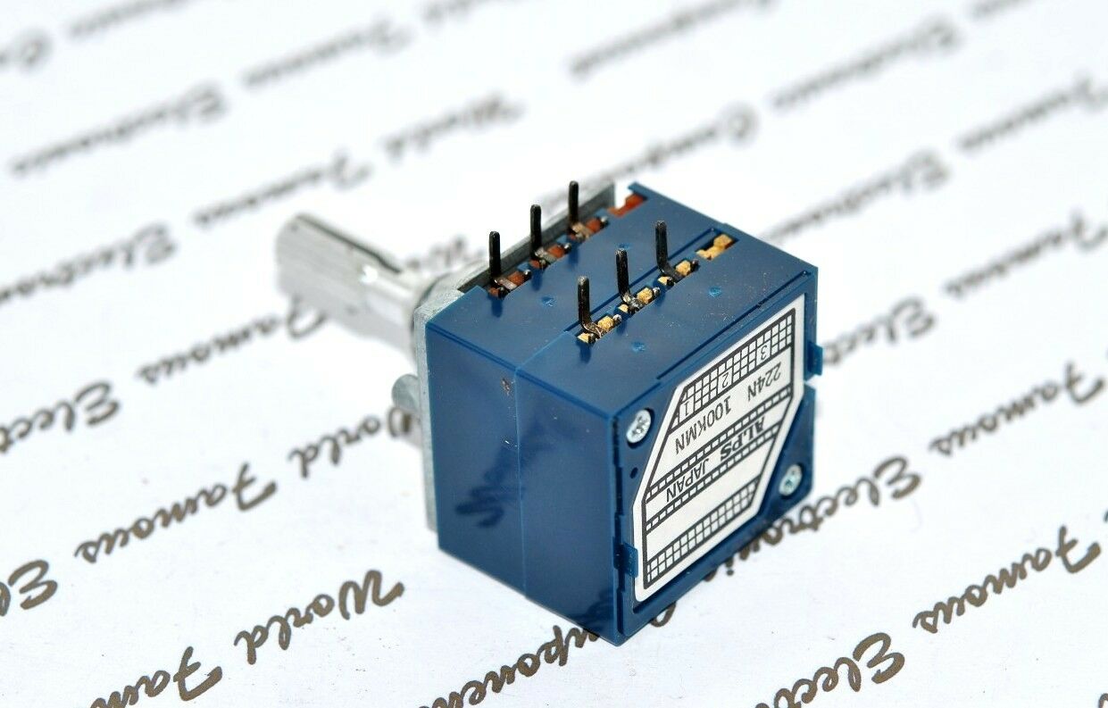 1pcs - ALPS RK27 100KMN Balance Dual Potentiometer Knurled - JAPAN RK271122004F