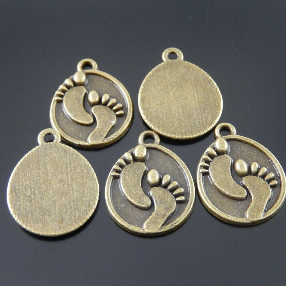 40 pcs Antiqued Bronze Alloy Oval Footprint Charms Necklace Pendants 19x17x2 mm