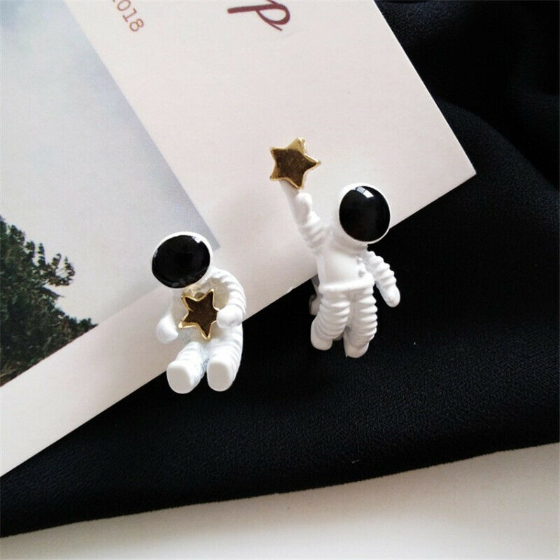 Asymmetric pentagram contracted earrings space astronauts earrings fashion w Qx