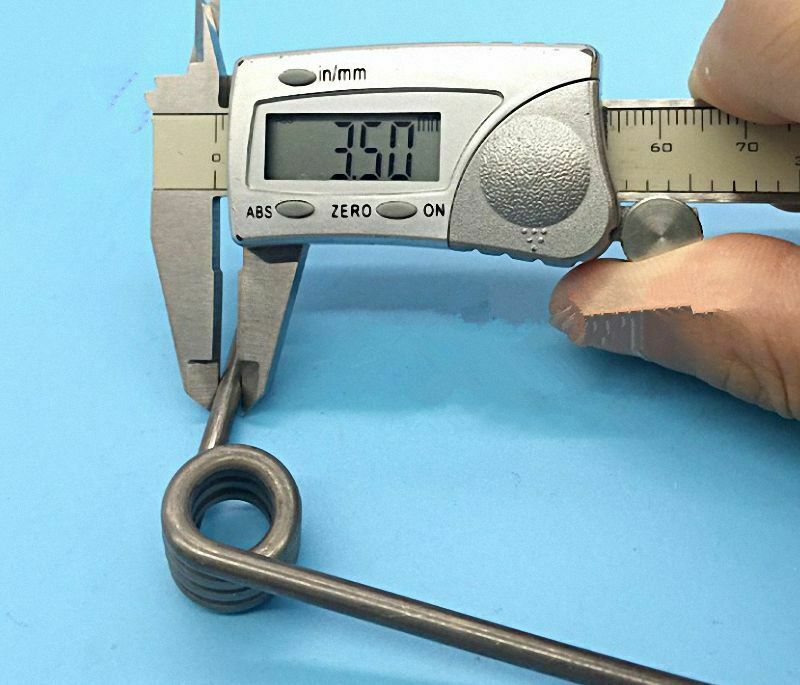 New 2PC Wire Dia 3.5mm Outer dia 16.5mm Arm length 60mm Torsion Spring