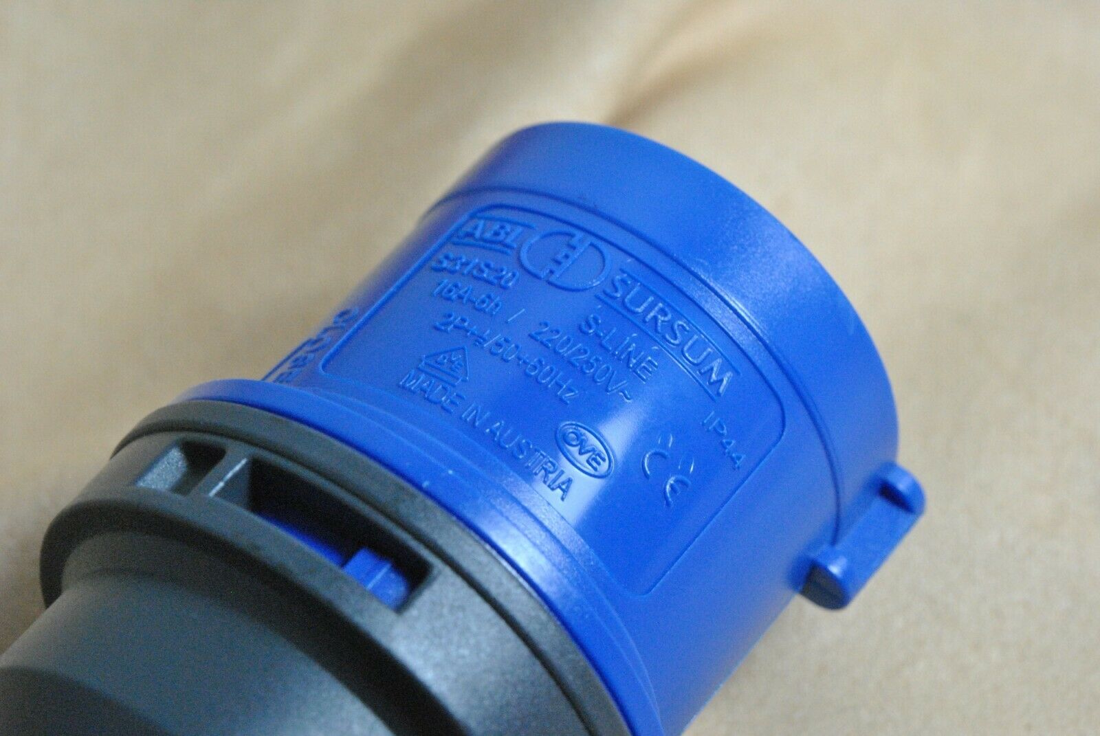 1pcs -ABL SURSUM S31S20 16A 3P IP44 CEE Plug