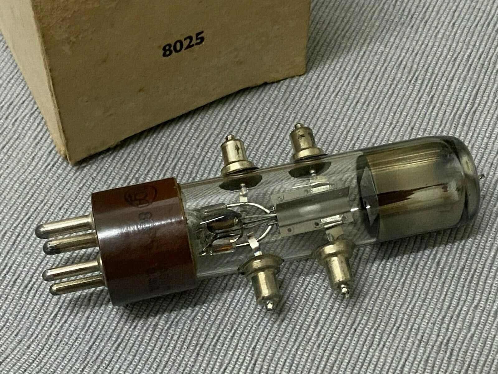 1pcs - RCA 8025 Vacuum tube NOS NIB