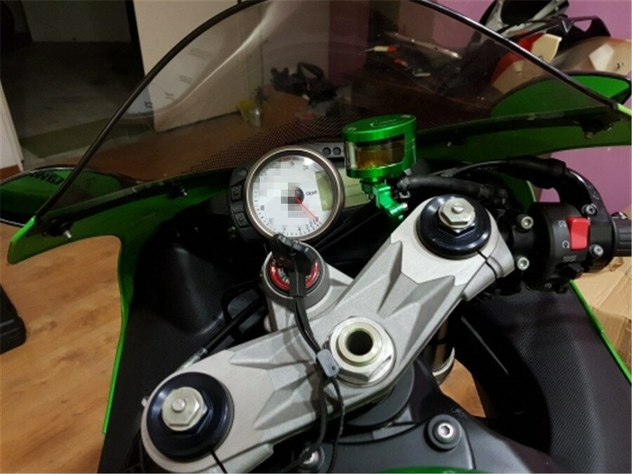 Brake Fluid Oil Reservoir Cup Tank For Yamaha YZF R1 R6 R6S FZ ZX6 ZX9 CBR600RR