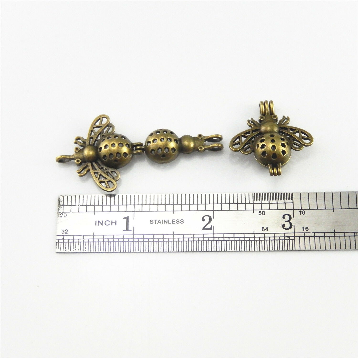 4PCS Retro Bronze Alloy Cute Bee Shape Hollow Locket Oil Diffuser Charms Pendant