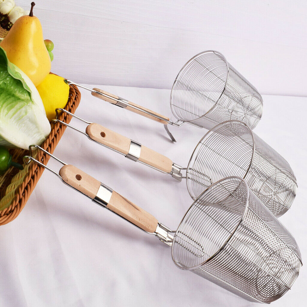 Pasta sieve, kitchen sieve, frying basket made of stainless steel with hooks for