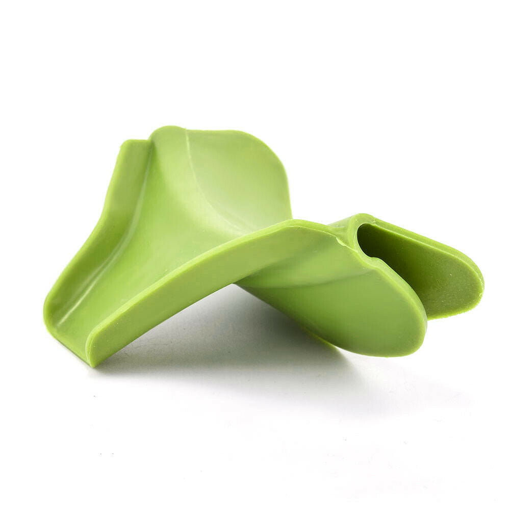 Creative Anti-spill Silicone Slip On Pour Soup Spout Funnel for Pot Pan Bowl US