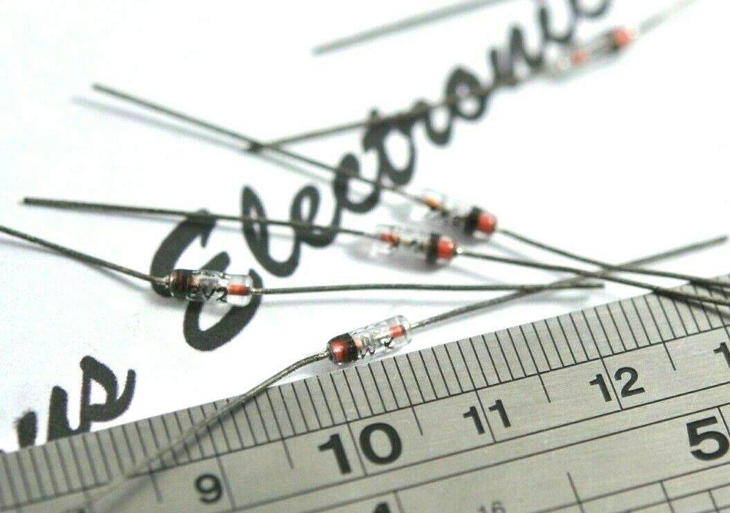 15pcs - BZY8V2 8.2V Zener Diode -  NOS