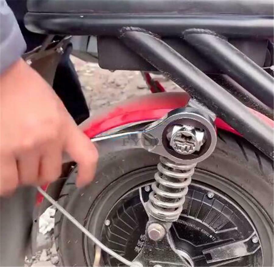 1PCS Universal 8-in-1 Ratchet Wrench Socket Convertible Vise Car Repair Tool