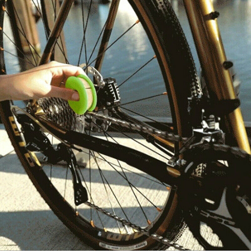 Bicycle Roller Chain Oiler Lubricating Cycling Gear Roller Cleaner Lubric.l8