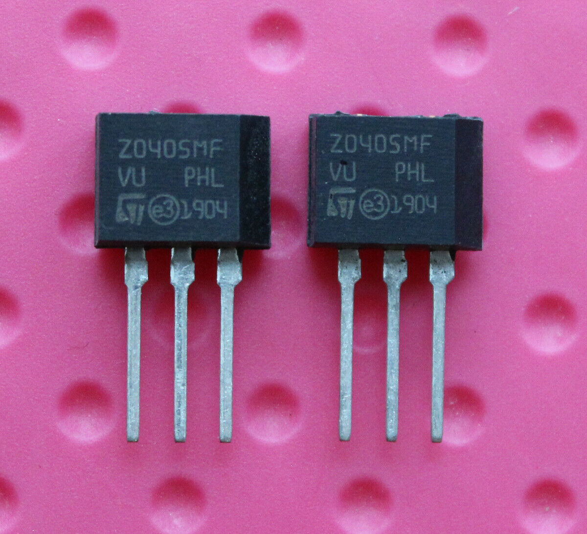 50pcs Z0405MF Z0405 Integrated Circuit IC