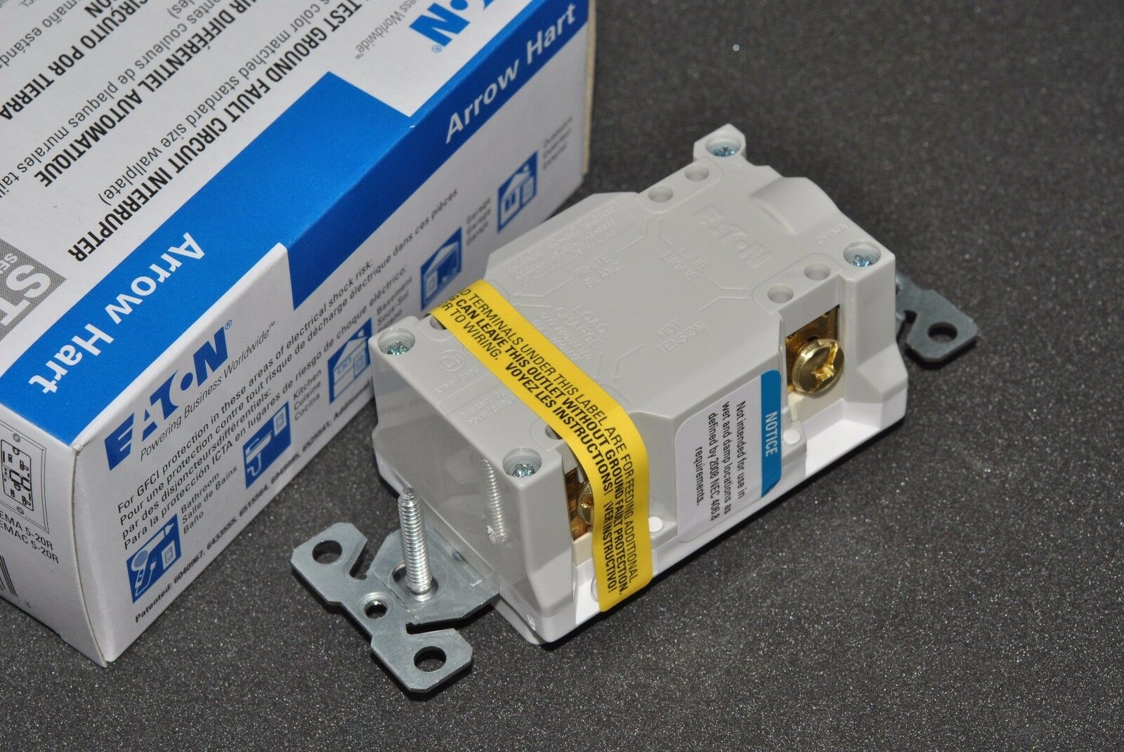 1pcs - COOPER SGF20W Self-Test GFCI Duplex Receptacle 20A-125V NEMA5-20