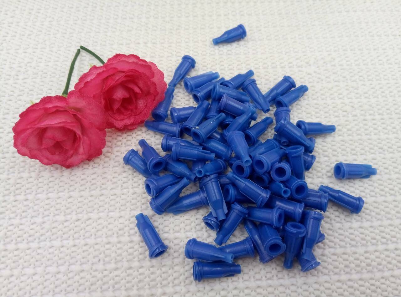 100Pcs/Set Lock Syringe Tips Caps Injector Dispensing Needle Sealing Plug , Blue