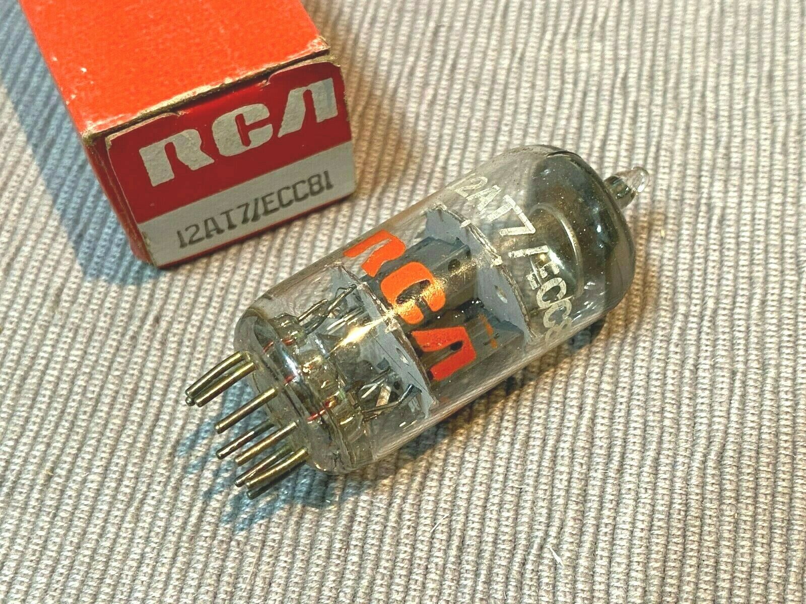 1pcs - RCA 12AT7 / ECC81 Vacuum tube - NOS