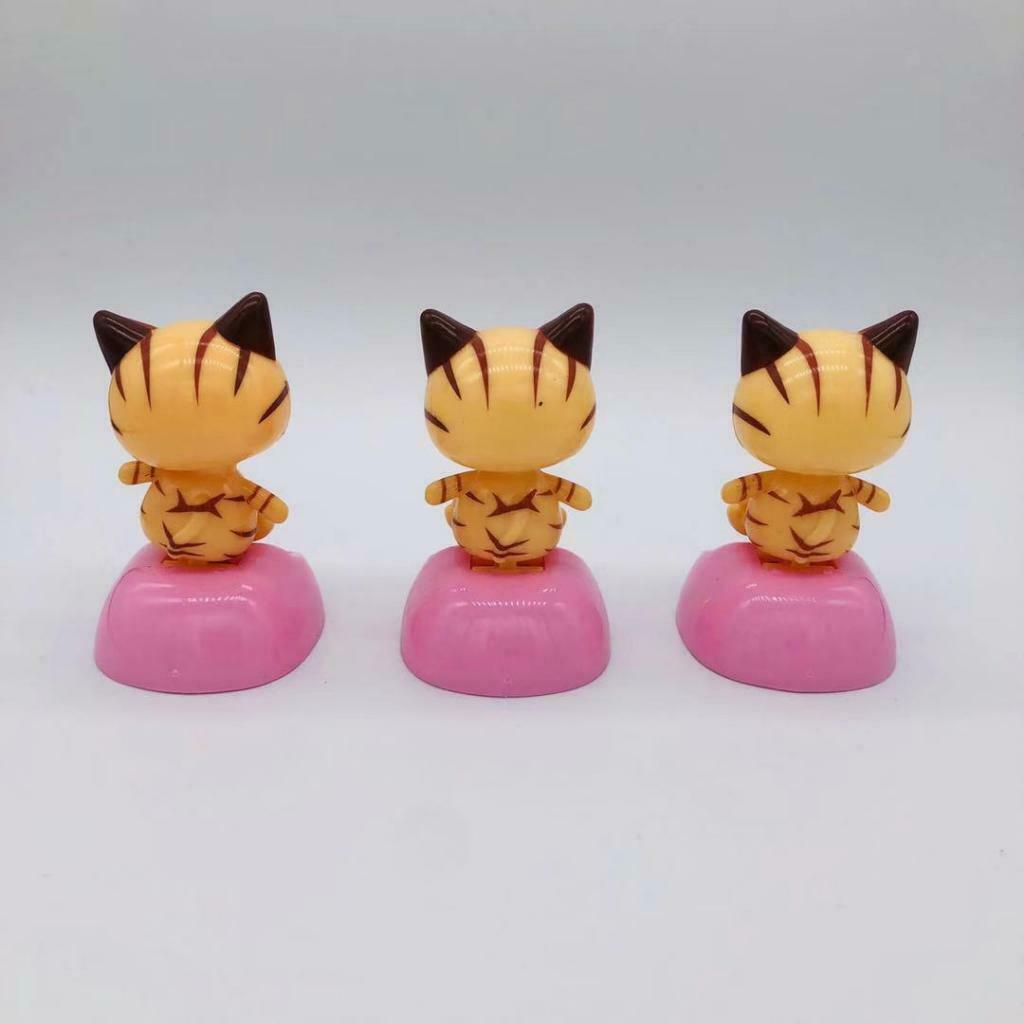 Cute Solar Powered Dancing Lucky Cats Desk and Dashboard DÃ©cor,Yellow