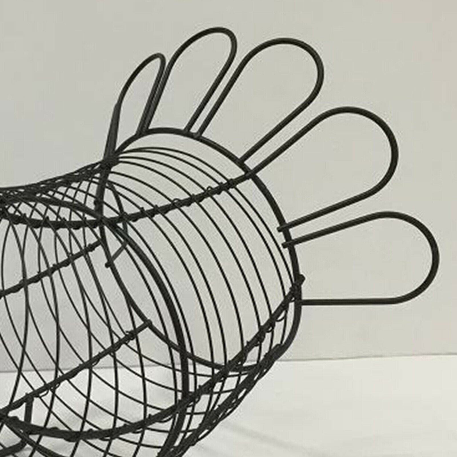 Creative Iron Art Eggs Storage Basket Container Rack Basket Easter Party