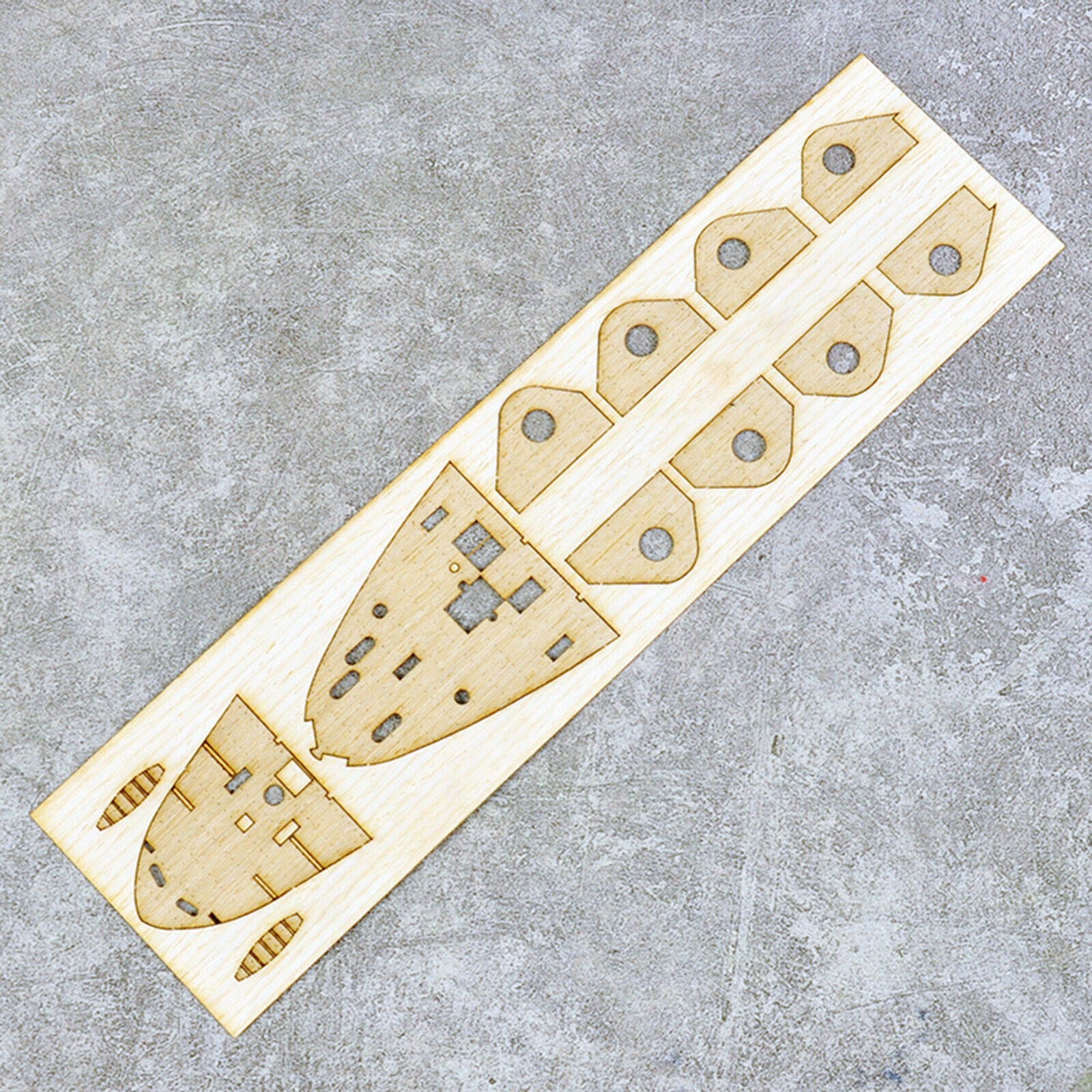 1:350 HMS Ark Royal Aircraft Carrier Deck with Anchor Chain Assembly Kit DIY