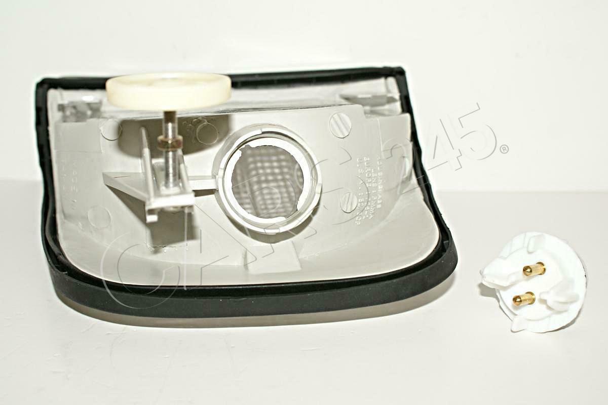 1981-1991 MERCEDES S-Class Sedan W126 Corner Light Turn Signal RH Right Side