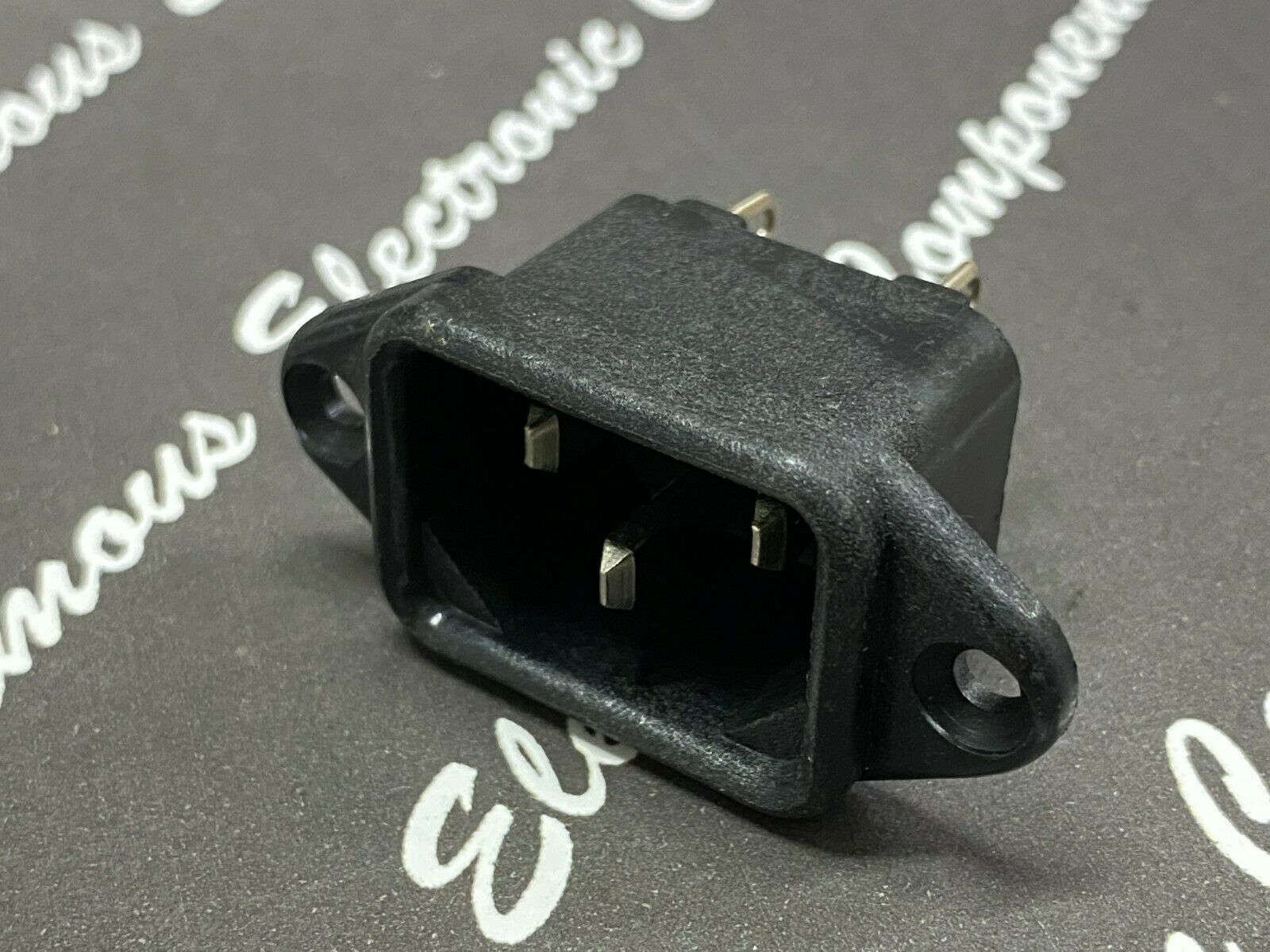 1pcs - NICOON NC-174 IEC Inlet Socket AC 6A 250V Male JAPAN NOS