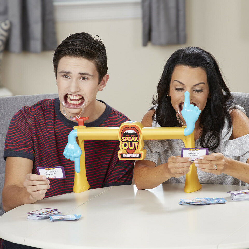 Hasbro Speak Out Showdown Family Board Game Duel Challenge Party Fun 8 Years+