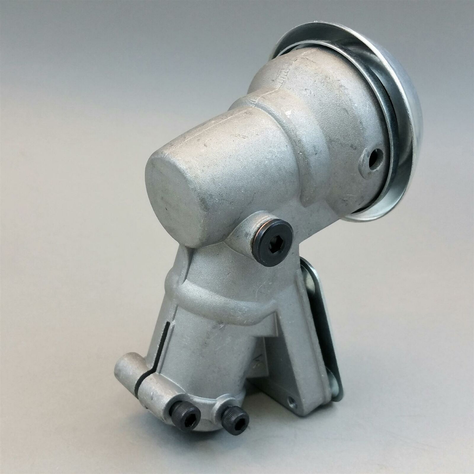 Universal Gear Box Head for Trimmers, Brush-cutters 28mm tube, 8mm Shaft, 9T