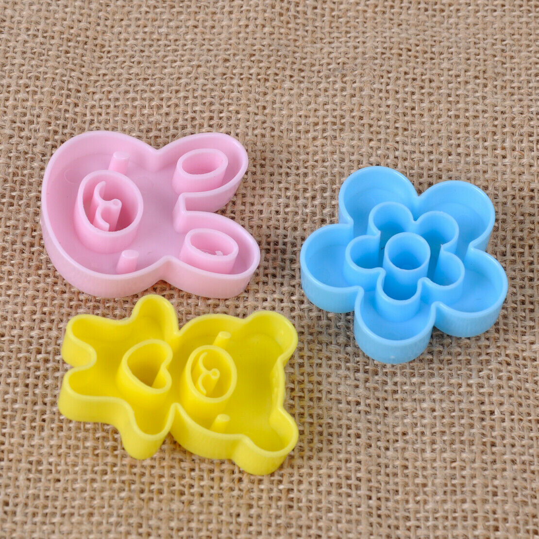 Sandwich Crust Cutter Cookie Bread Cake Toast Mold Rabbit Bear Flower Shape An