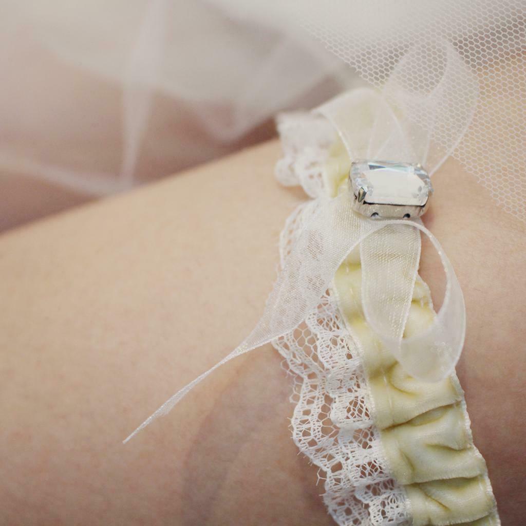 Womens Bridal Lace Leg Garter Belt Party Bowknot Thigh Strap Prom Costumes