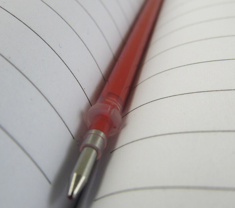 1pc M&G MG-6128 0.7mm pipe Red Gel Ink retractable Pen refills new