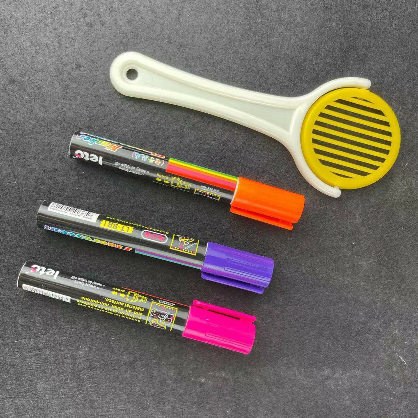 Hand Held Beekeeping Bee Queen Cage Catcher Beekeepers Equipment Accessories