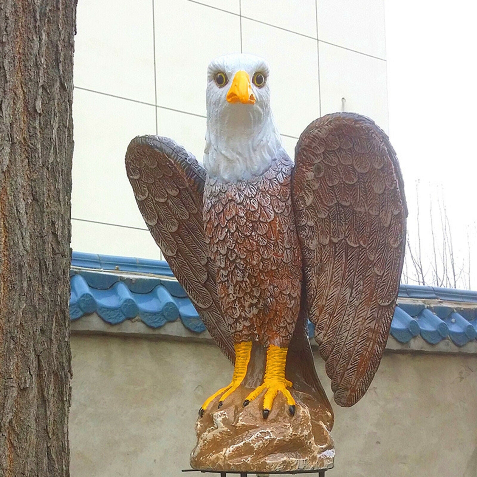 Eagle Decoy Plastic Bird Crow Pigeon Deterrent Statue Lawn Pest Control