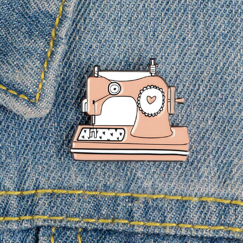 Cute Enamel Sewing Machine Lapel Collar Pin Corsage Brooch Women Jewelry .l8