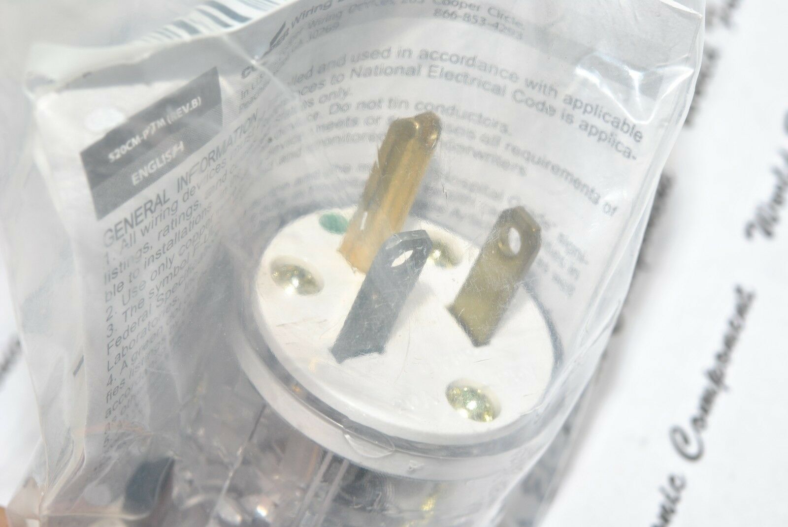 1pcs - COOPER Wiring 8366 20A 125V NEMA 5-20P Hospital Grade 2Pole-3Wire Plug