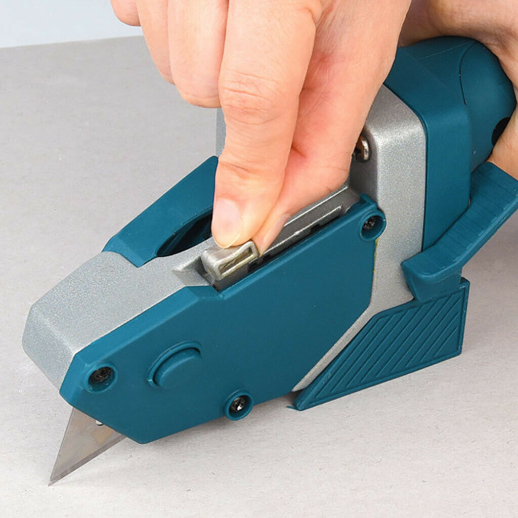 Plasterboard cutting tool with scale tools for mark cut