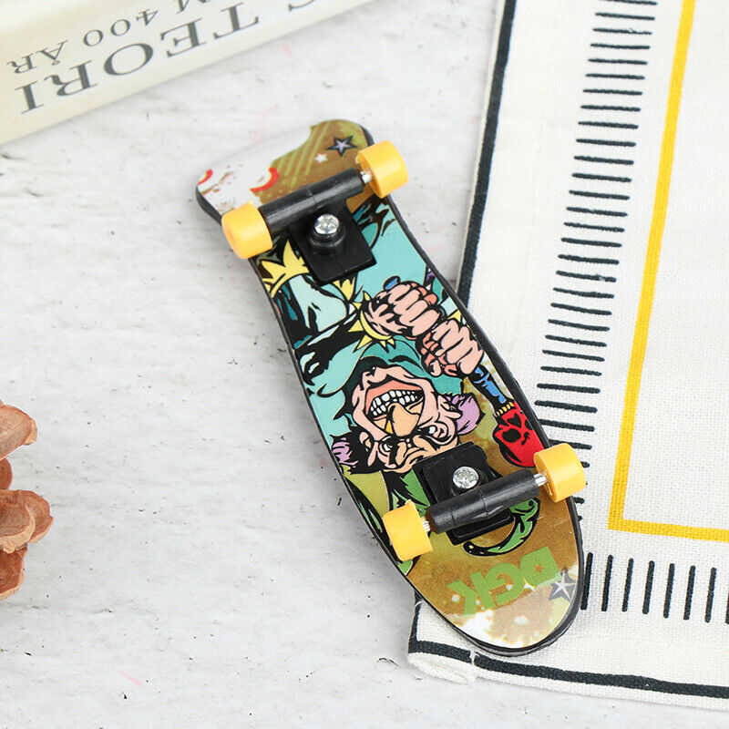 5PC Kids Children Mini Finger Board Fingerboard Skate Children Gifts T.l8