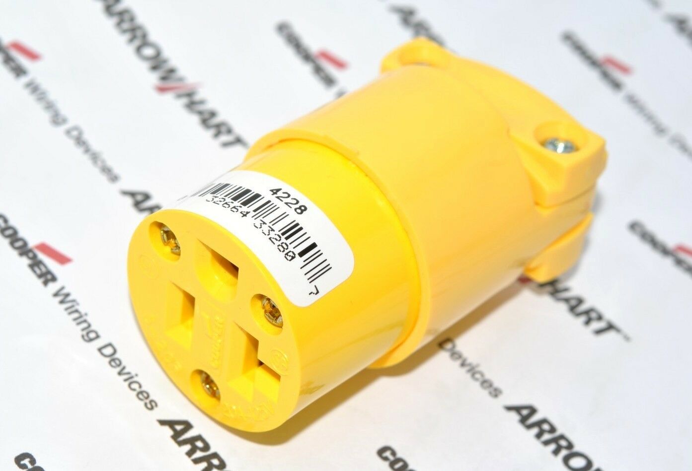 1pcs-COOPER 4228 20A 125V Commercial Grade Thermoplastic Vinyl Connector
