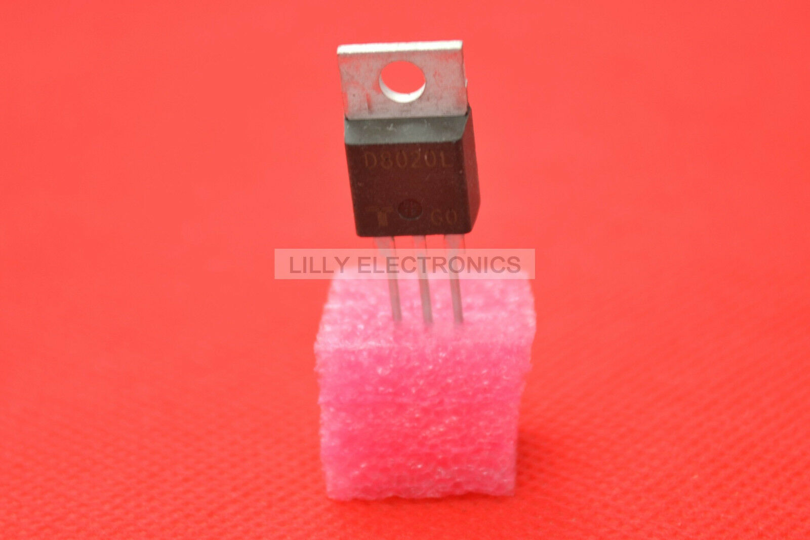3pcs/Lot D8020L TO-220 Teccor manufactures 15 A rms to 25