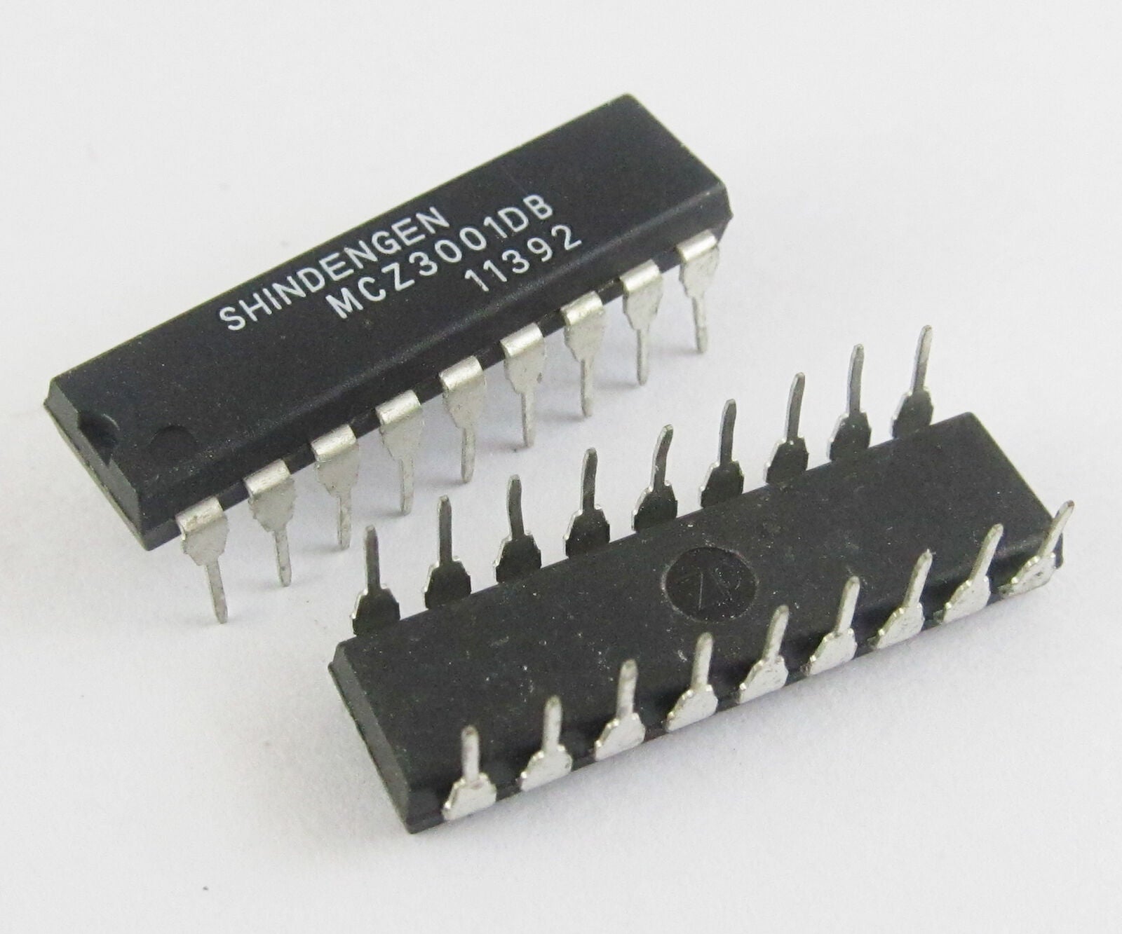 1pc IC Chip MCZ3001DB MCZ3001D  DIP 18 Pin