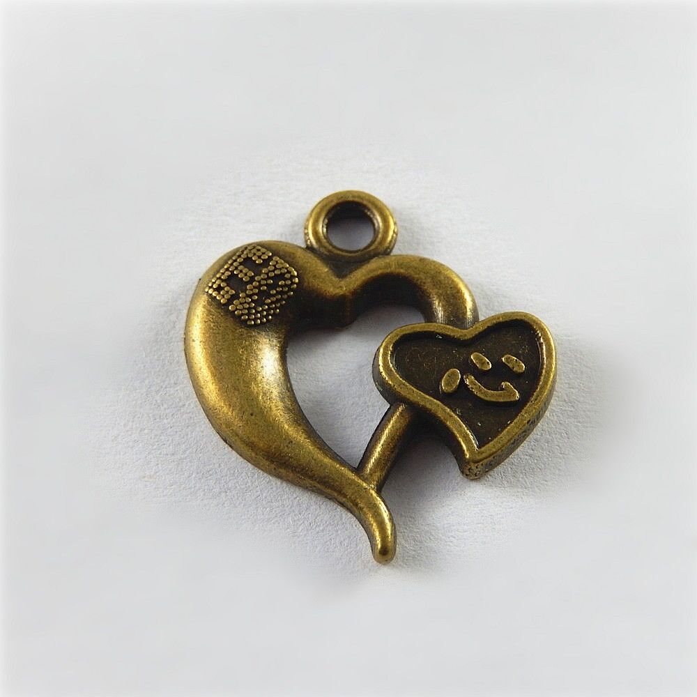 40-pack Antiqued Bronze Alloy Love Heart Shape Chinese Word Pendant 21*18*3mm