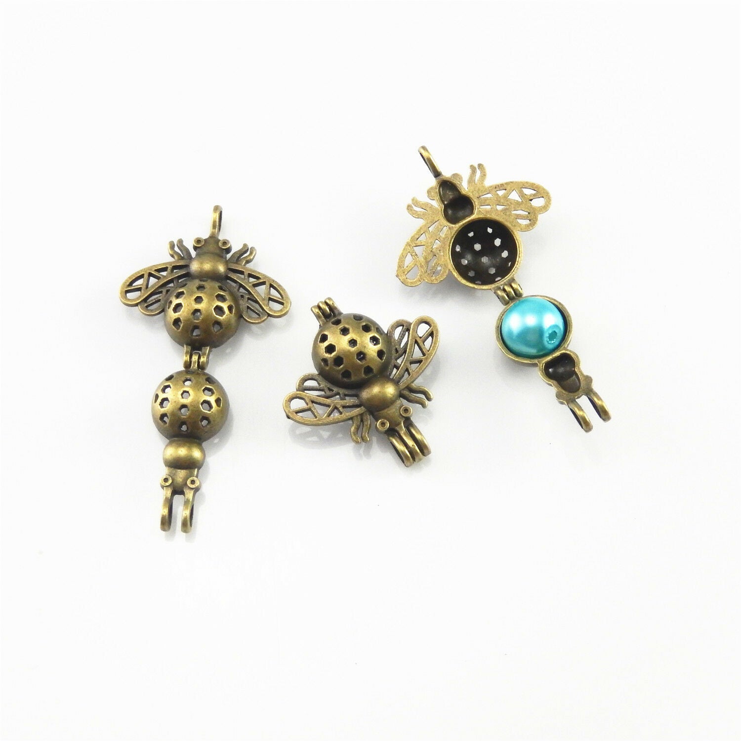 4PCS Retro Bronze Alloy Cute Bee Shape Hollow Locket Oil Diffuser Charms Pendant
