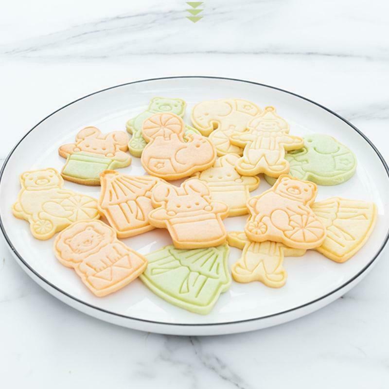6Pcs Circus Animal Cookie Cutters Fondant Cutters Plunger Cookie Stamps, Rabbit