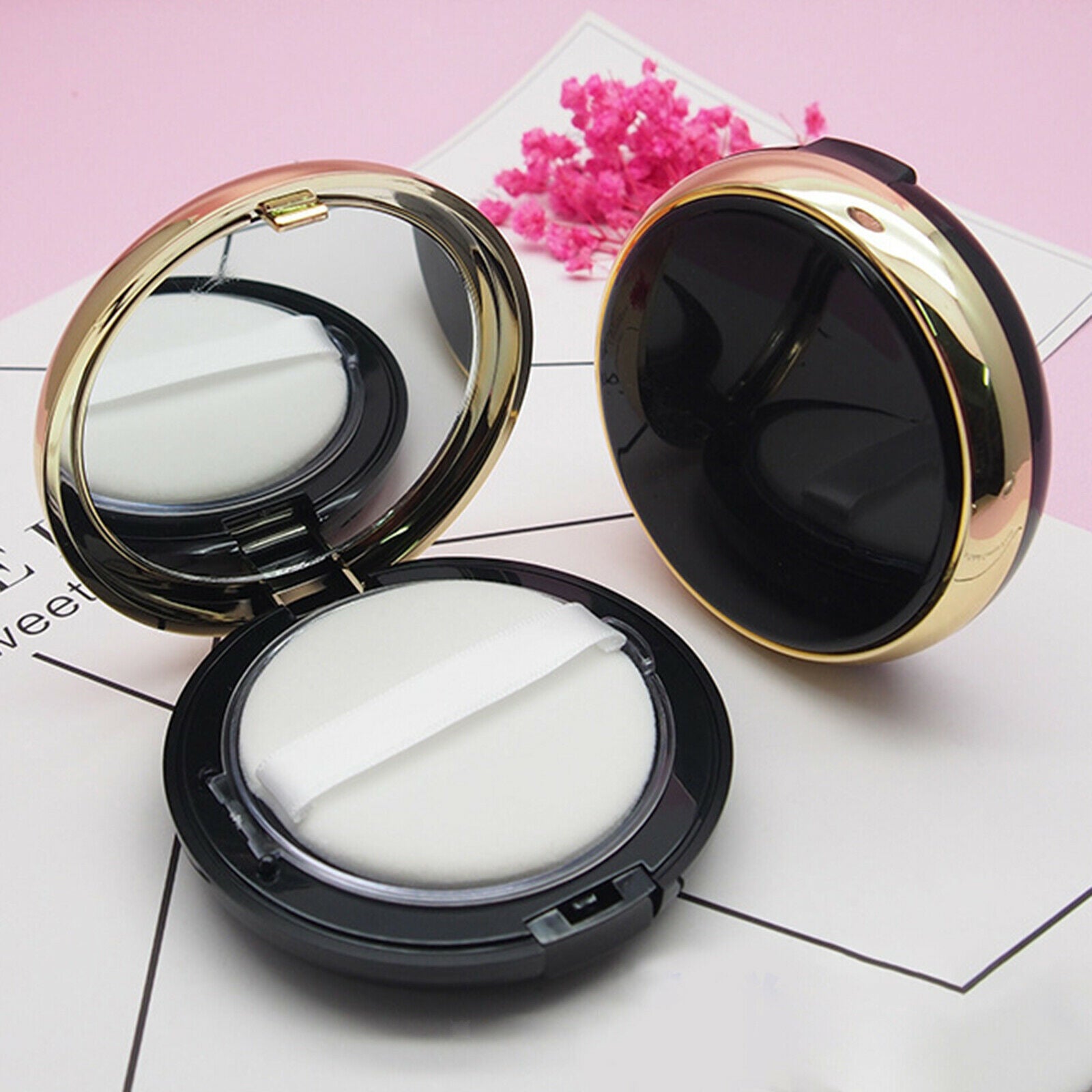 Round Plastic Empty Eyeshadow Highlighter Case Travel Portable Container