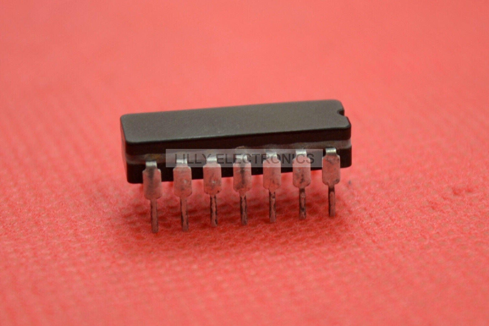 MHQ6002 0.5 A, 30 V, NPN, Si, POWER TRANSISTOR, TO-116  Package:CDIP