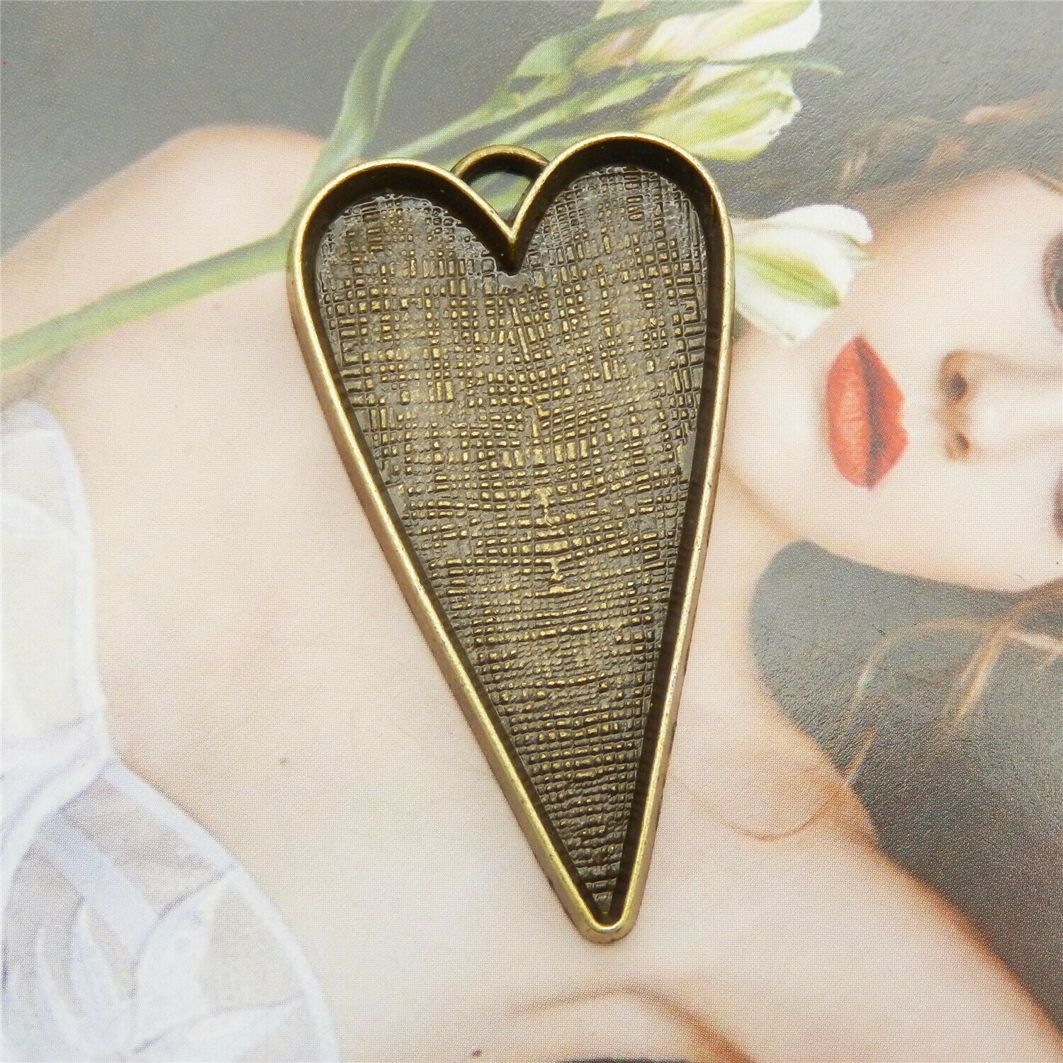 Inner 41x26mm Retro Bronze Alloy Base Setting Heart Shaped Pendant Tray 5-Pack
